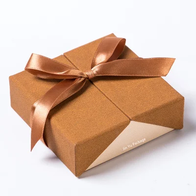 Boîtes d'emballage de bijoux de cadeau de papier de carton de noeud papillon élégant de ruban en gros